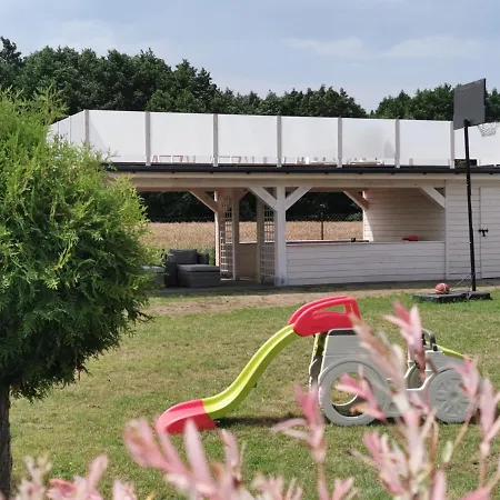 Casa de Férias Przy Morzu 550 M Do Plazy Rusinowo (Slawno)
