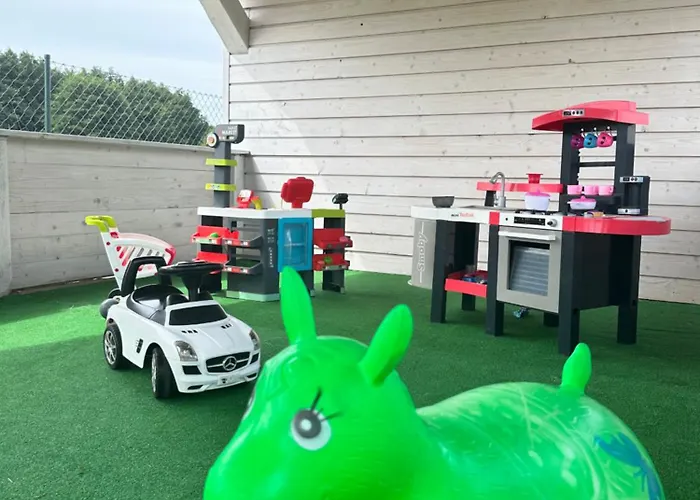 Przy Morzu 550 M Do Plazy